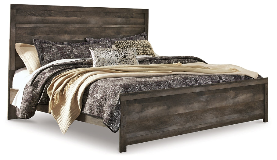 Wynnlow King Panel Bed with Mirrored Dresser, Chest and Nightstand Signature Design by Ashley®