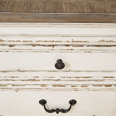 Realyn Dining Table and 8 Chairs Signature Design by Ashley®