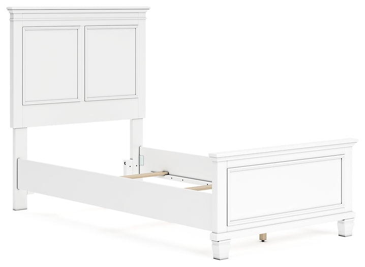 Fortman Twin Panel Bed with Mirrored Dresser Signature Design by Ashley®