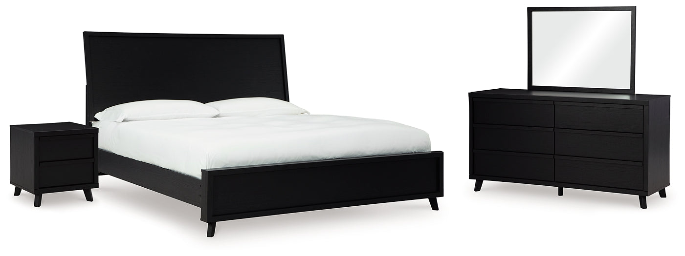 Danziar King Panel Bed with Mirrored Dresser and Nightstand Signature Design by Ashley®