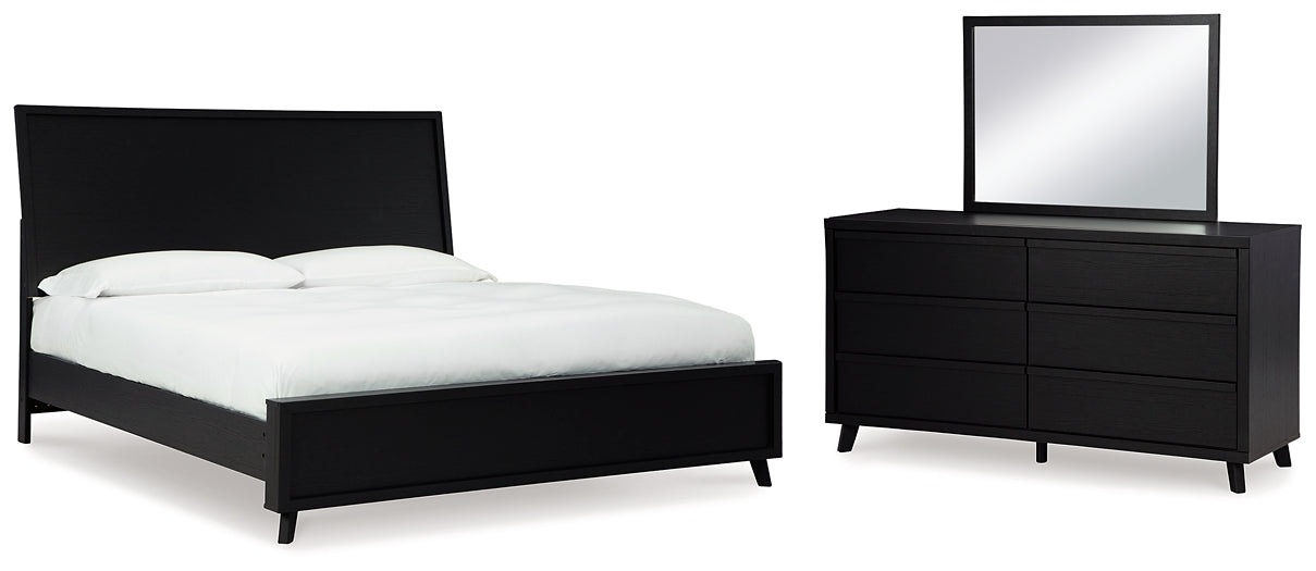 Danziar King Panel Bed with Mirrored Dresser Signature Design by Ashley®