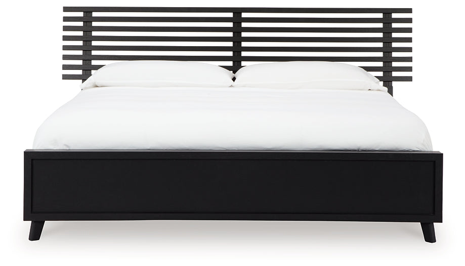 Danziar Queen Panel Bed with Mirrored Dresser and Nightstand Signature Design by Ashley®
