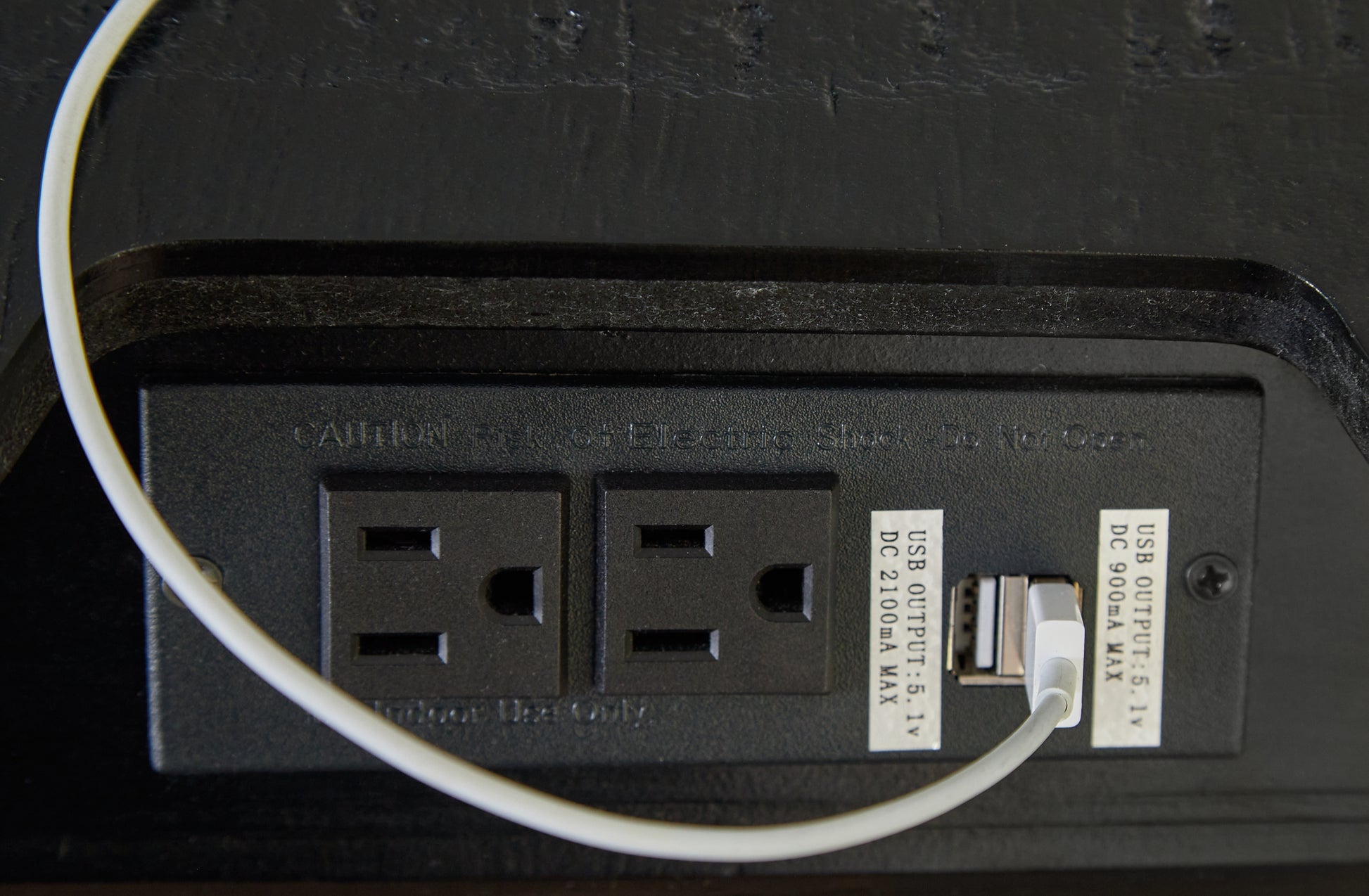 Londer Queen Panel Bed with Mirrored Dresser, Chest and Nightstand Millennium® by Ashley