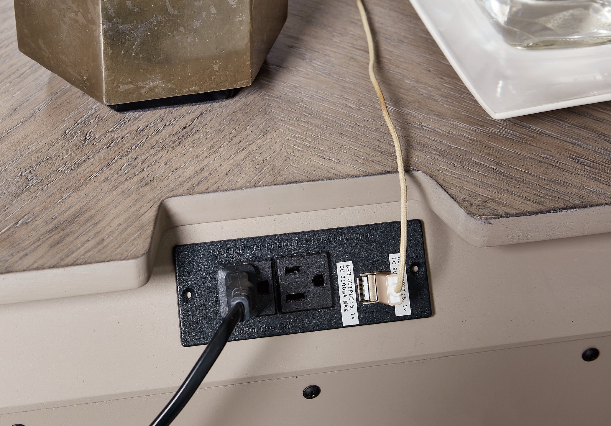 Blairhurst Queen Panel Bed with Mirrored Dresser and Nightstand Signature Design by Ashley®