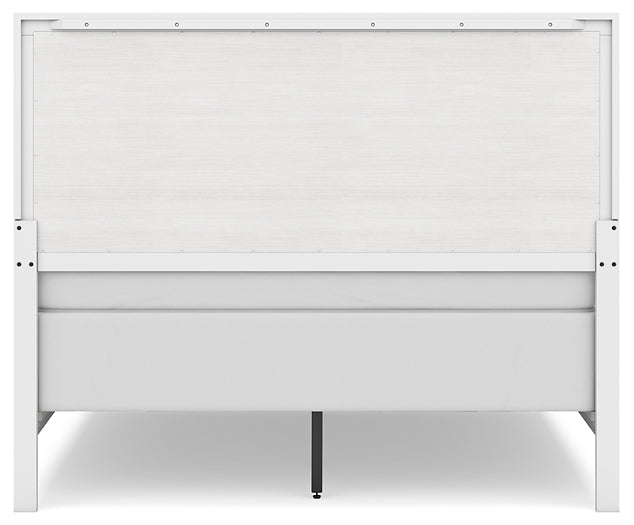 Binterglen Queen Panel Bed with Mirrored Dresser, Chest and Nightstand Signature Design by Ashley®