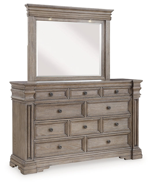 Blairhurst King Panel Bed with Mirrored Dresser Signature Design by Ashley®