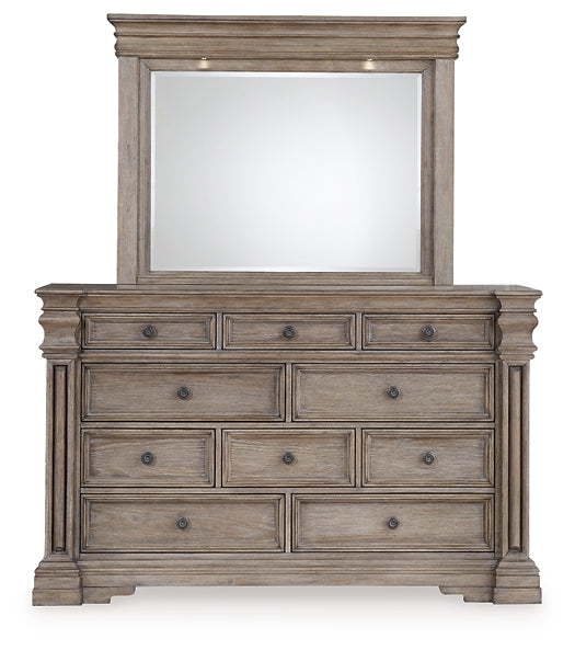 Blairhurst King Panel Bed with Mirrored Dresser Signature Design by Ashley®