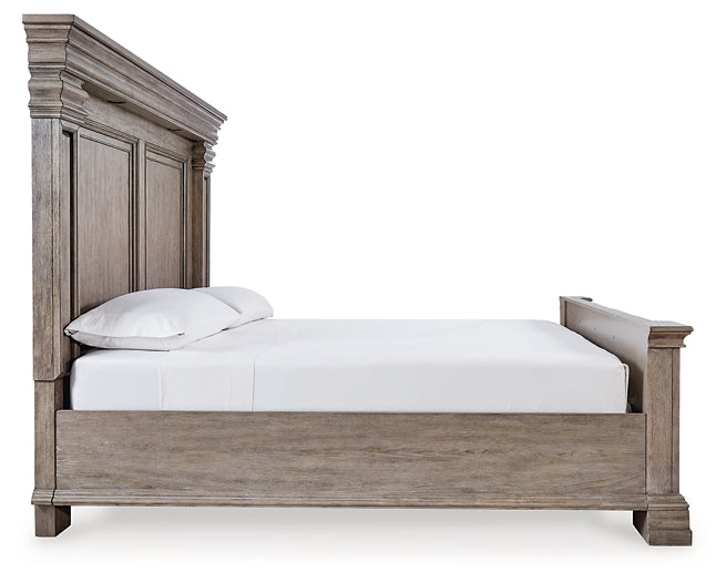 Blairhurst King Panel Bed with Mirrored Dresser Signature Design by Ashley®