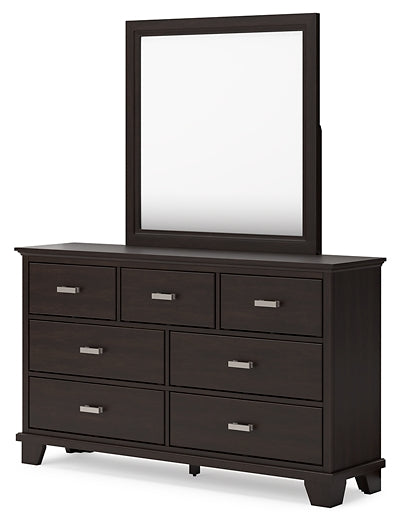 Covetown Queen Panel Bed with Mirrored Dresser and Nightstand Signature Design by Ashley®