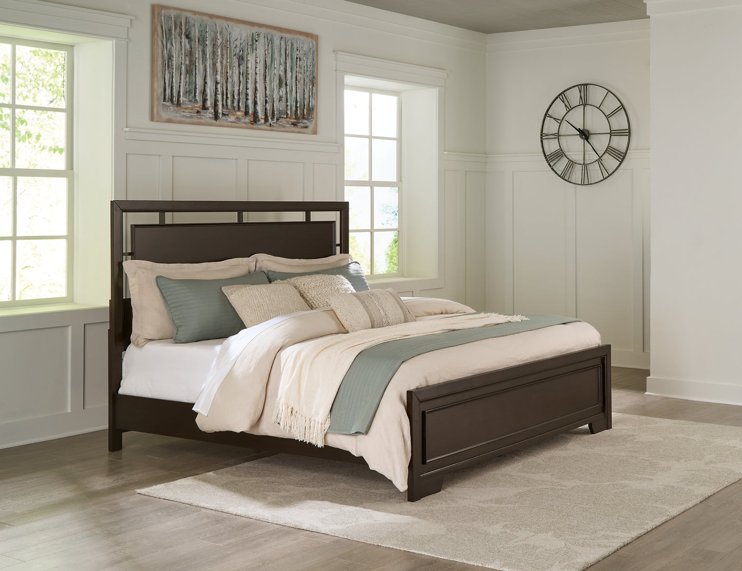 Covetown King Panel Bed with Mirrored Dresser, Chest and Nightstand Signature Design by Ashley®