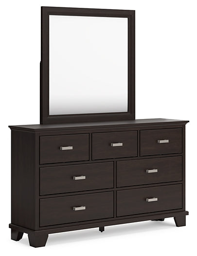 Covetown California King Panel Bed with Mirrored Dresser, Chest and Nightstand Signature Design by Ashley®