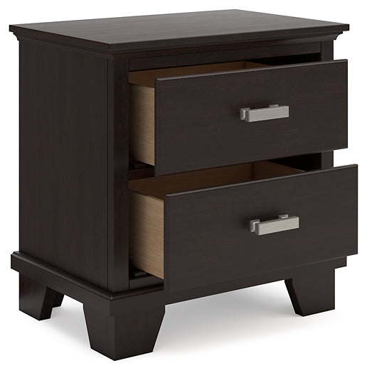 Covetown California King Panel Bed with Mirrored Dresser, Chest and Nightstand Signature Design by Ashley®