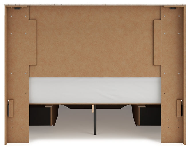 Lawroy Queen Panel Storage Bed with Mirrored Dresser, Chest and Nightstand Benchcraft®