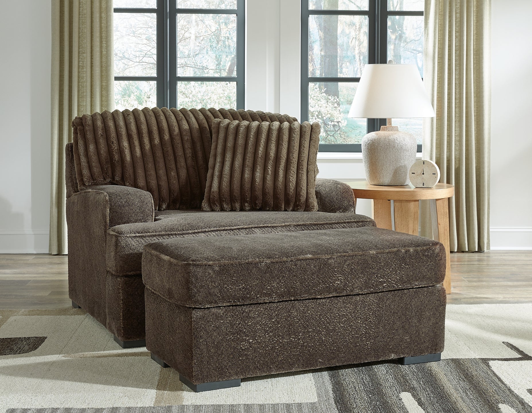Aylesworth Sofa, Loveseat, Chair and Ottoman Benchcraft®