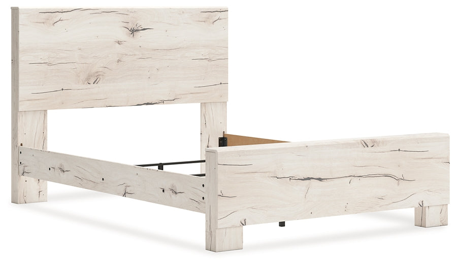 Lawroy Queen Panel Bed with Mirrored Dresser Benchcraft®