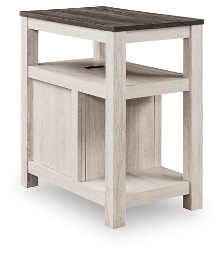 Fendenmore Chair Side End Table Signature Design by Ashley®