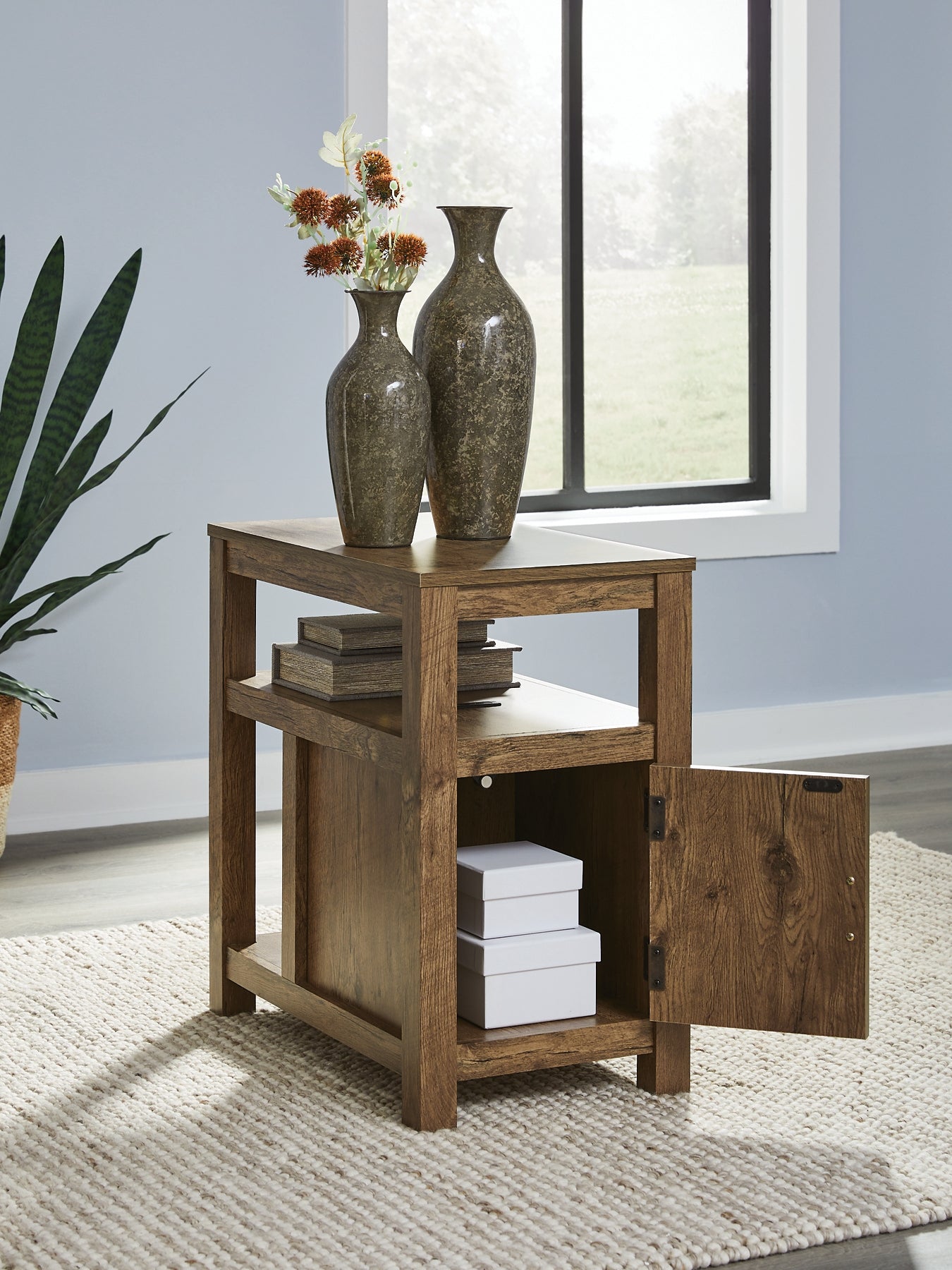 Fendenmore Chair Side End Table Signature Design by Ashley®