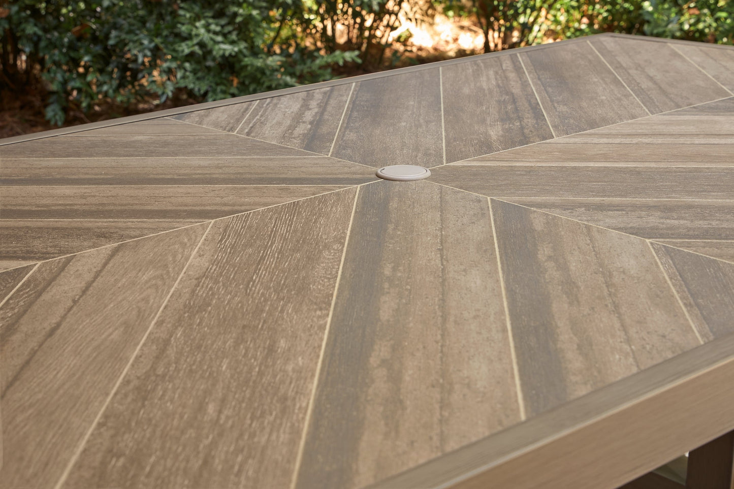 Laguna Heights RECT Dining Table w/UMB OPT Signature Design by Ashley®