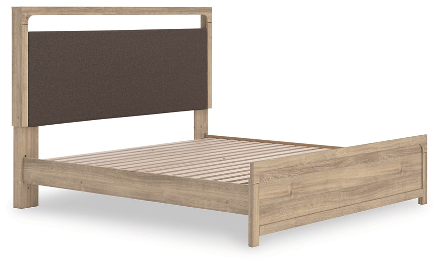 Kinlanni King Upholstered Platform Bed Signature Design by Ashley®