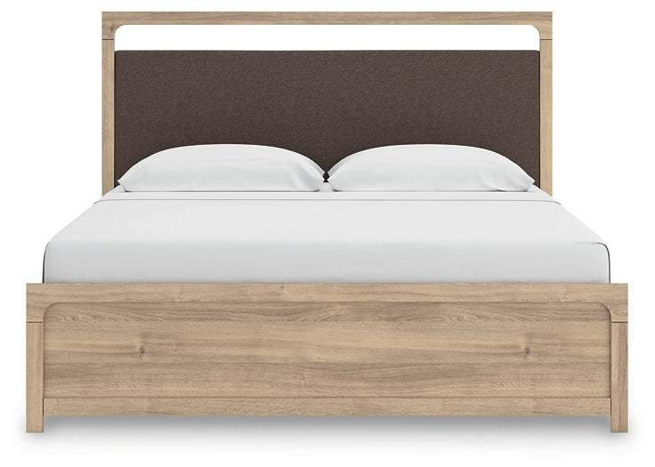 Kinlanni King Upholstered Platform Bed Signature Design by Ashley®