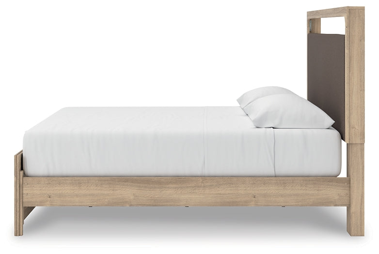 Kinlanni King Upholstered Platform Bed Signature Design by Ashley®