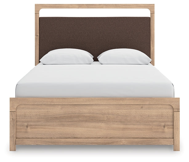 Kinlanni Queen Upholstered Platform Bed Signature Design by Ashley®