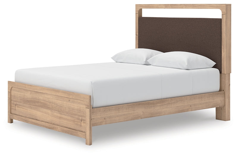 Kinlanni Queen Upholstered Platform Bed Signature Design by Ashley®