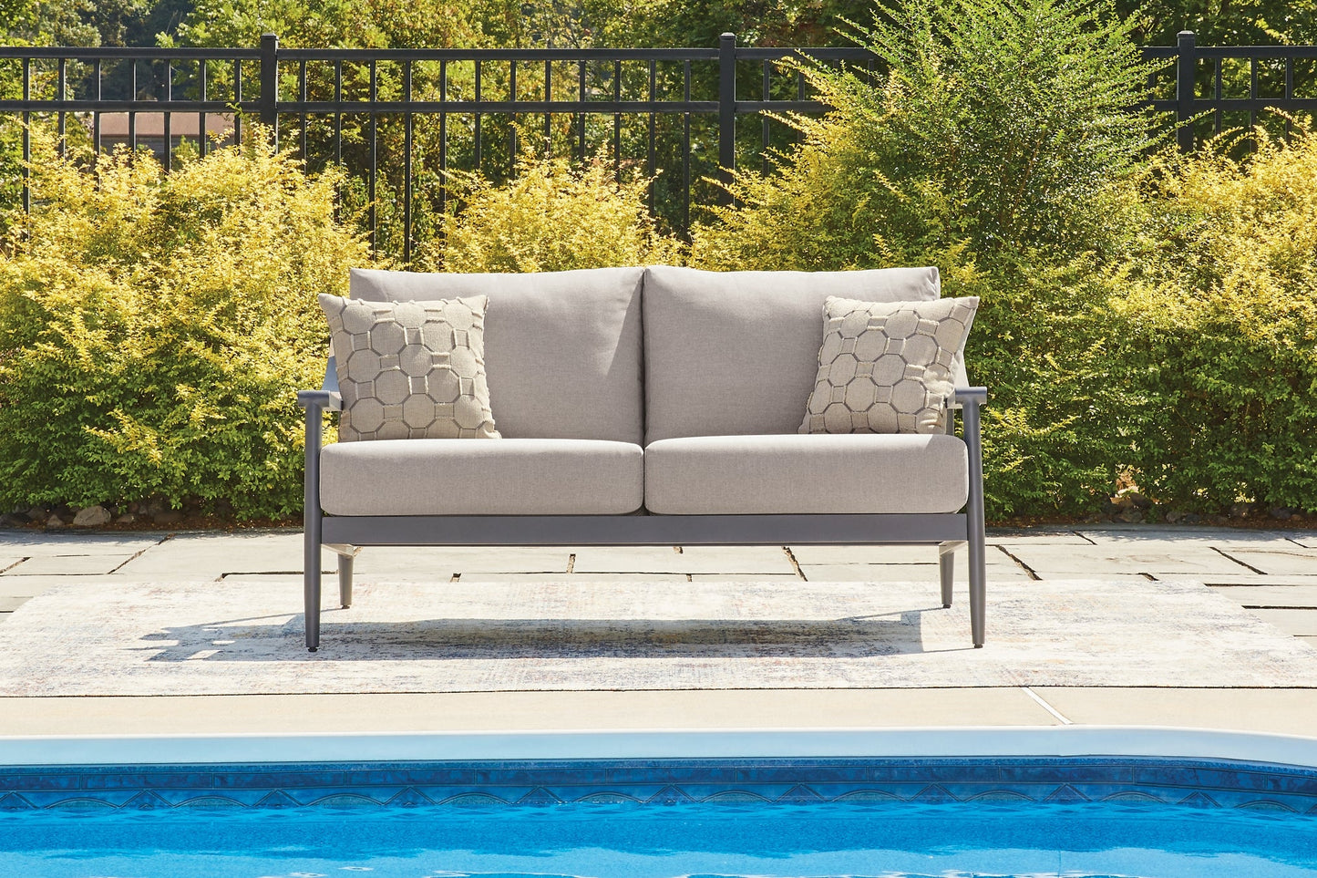 Ocean Beach Loveseat w/Cushion Signature Design by Ashley®