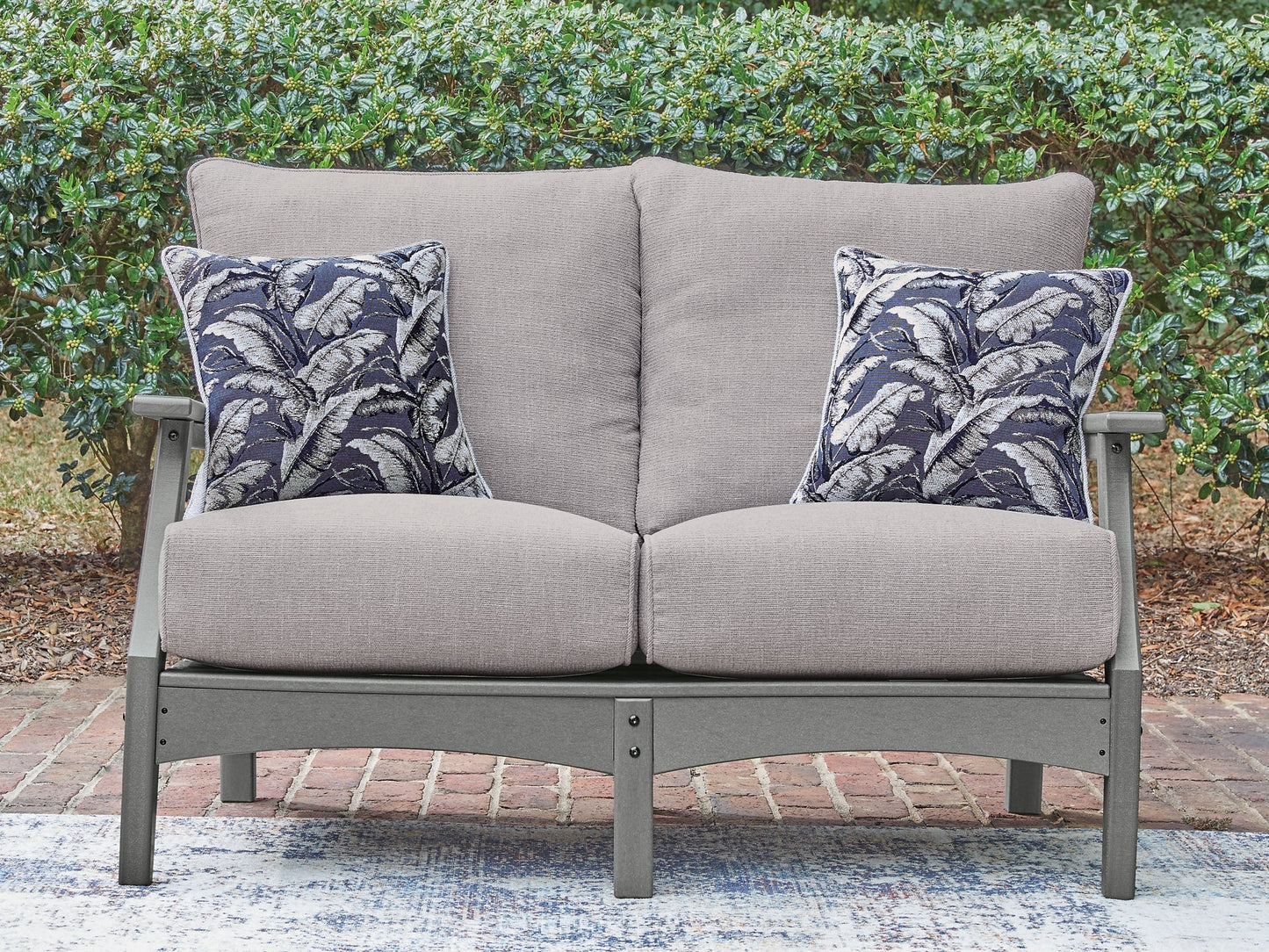 Cove Beach Loveseat w/Cushion Signature Design by Ashley®