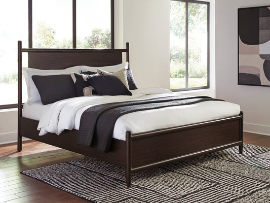 Dantenton California King Panel Bed Benchcraft®