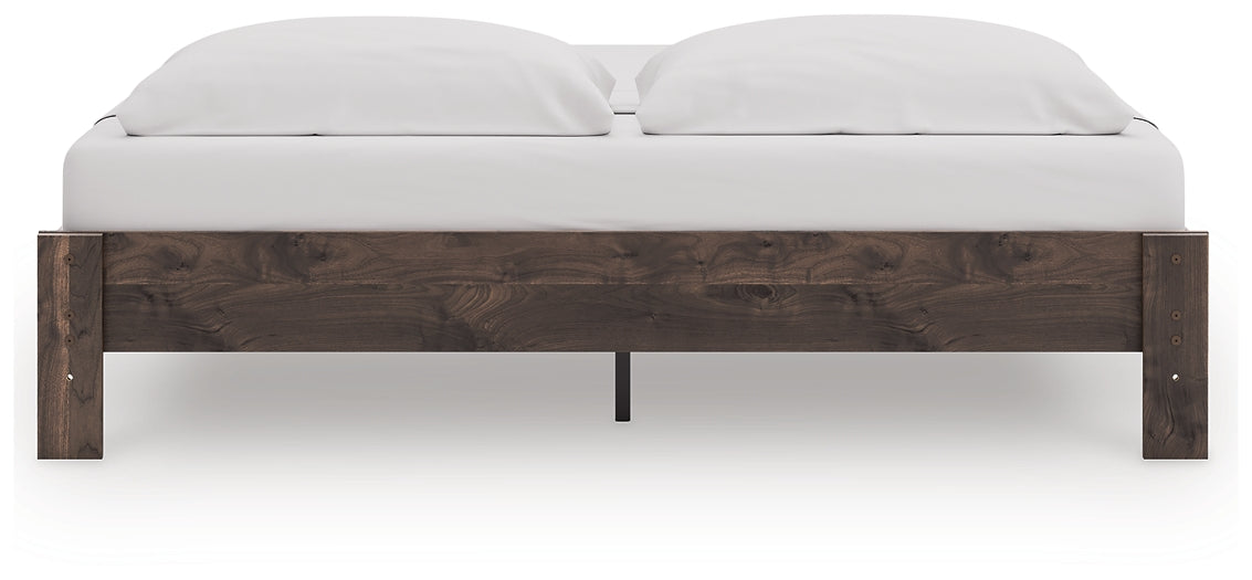 Calverson King Platform Bed Signature Design by Ashley®