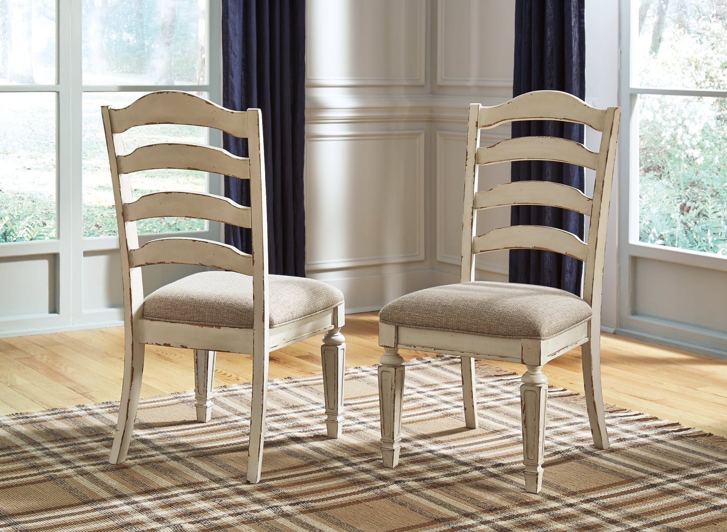 Realyn Dining UPH Side Chair (2/CN) Signature Design by Ashley®