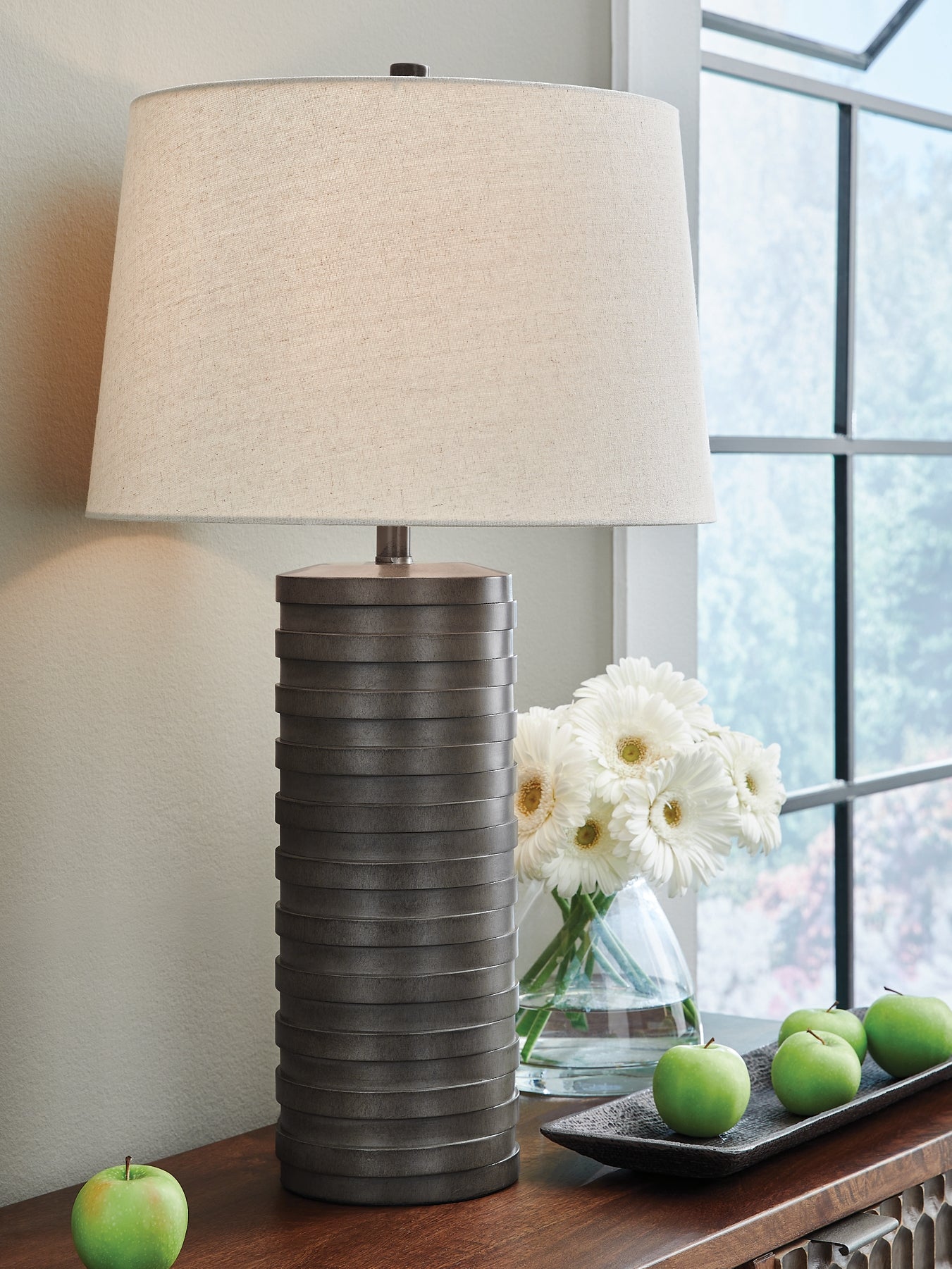 Neilett Poly Table Lamp (2/CN) Signature Design by Ashley®