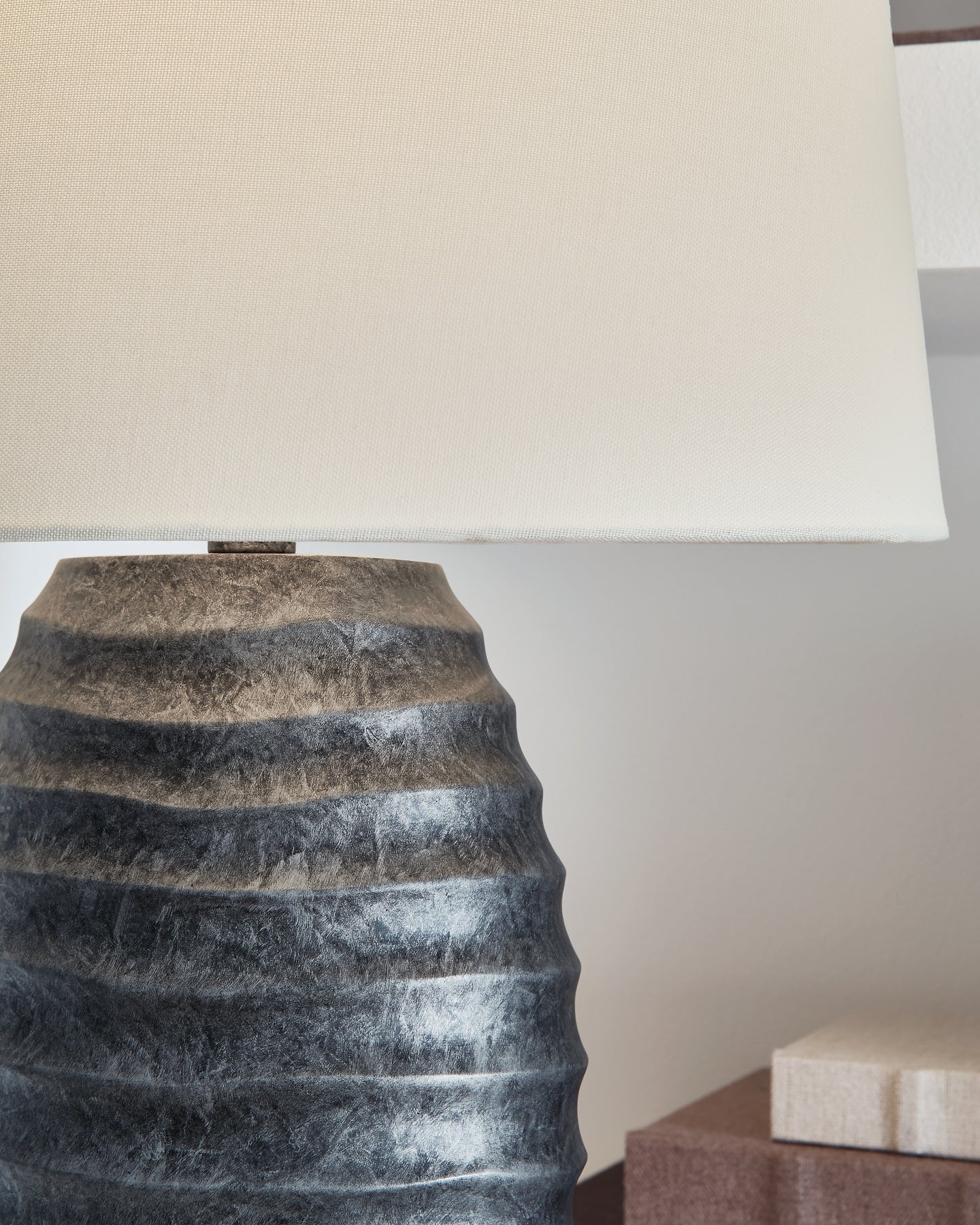 Caronick Poly Table Lamp (2/CN) Signature Design by Ashley®