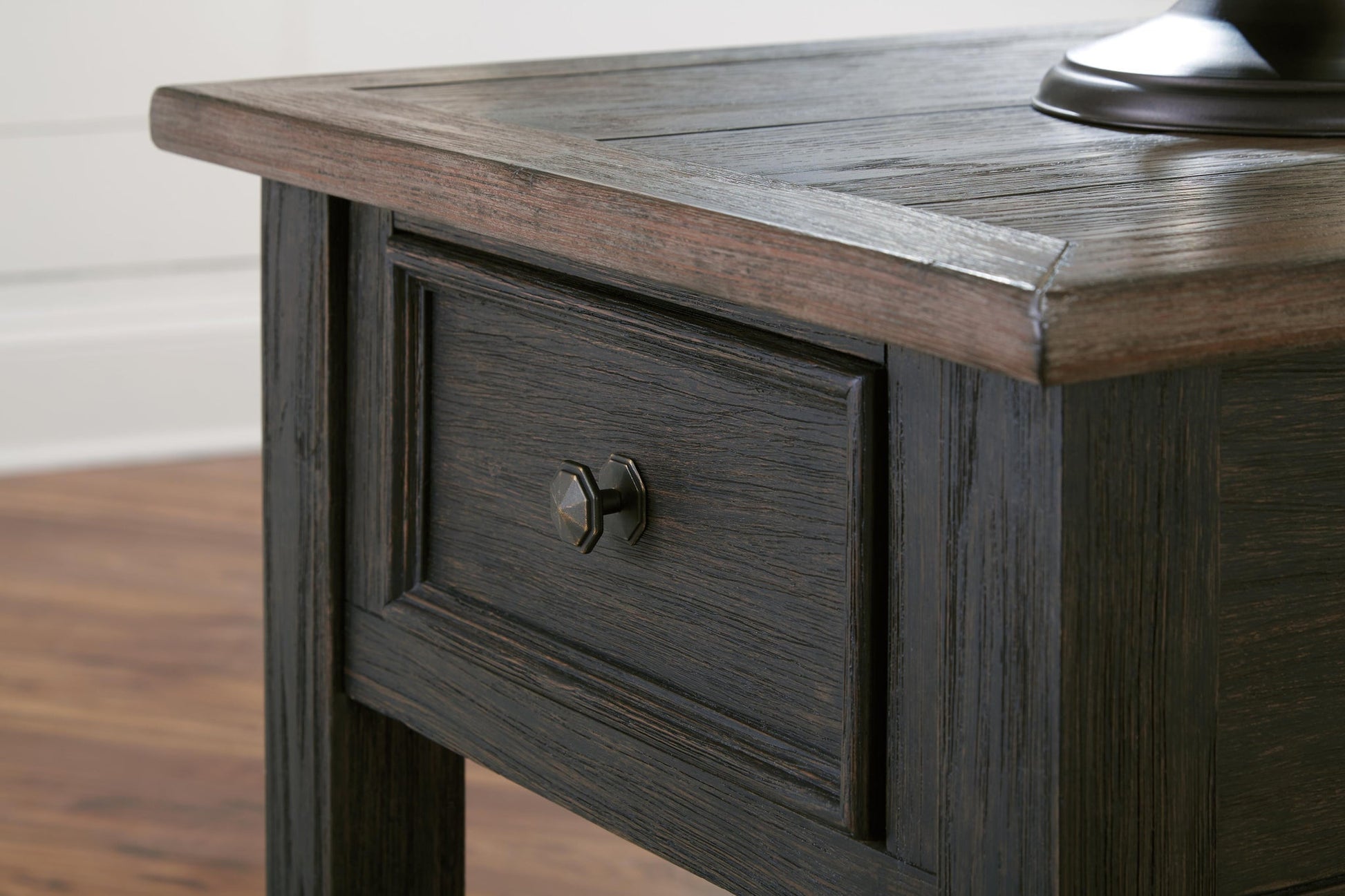 Tyler Creek Rectangular End Table Signature Design by Ashley®