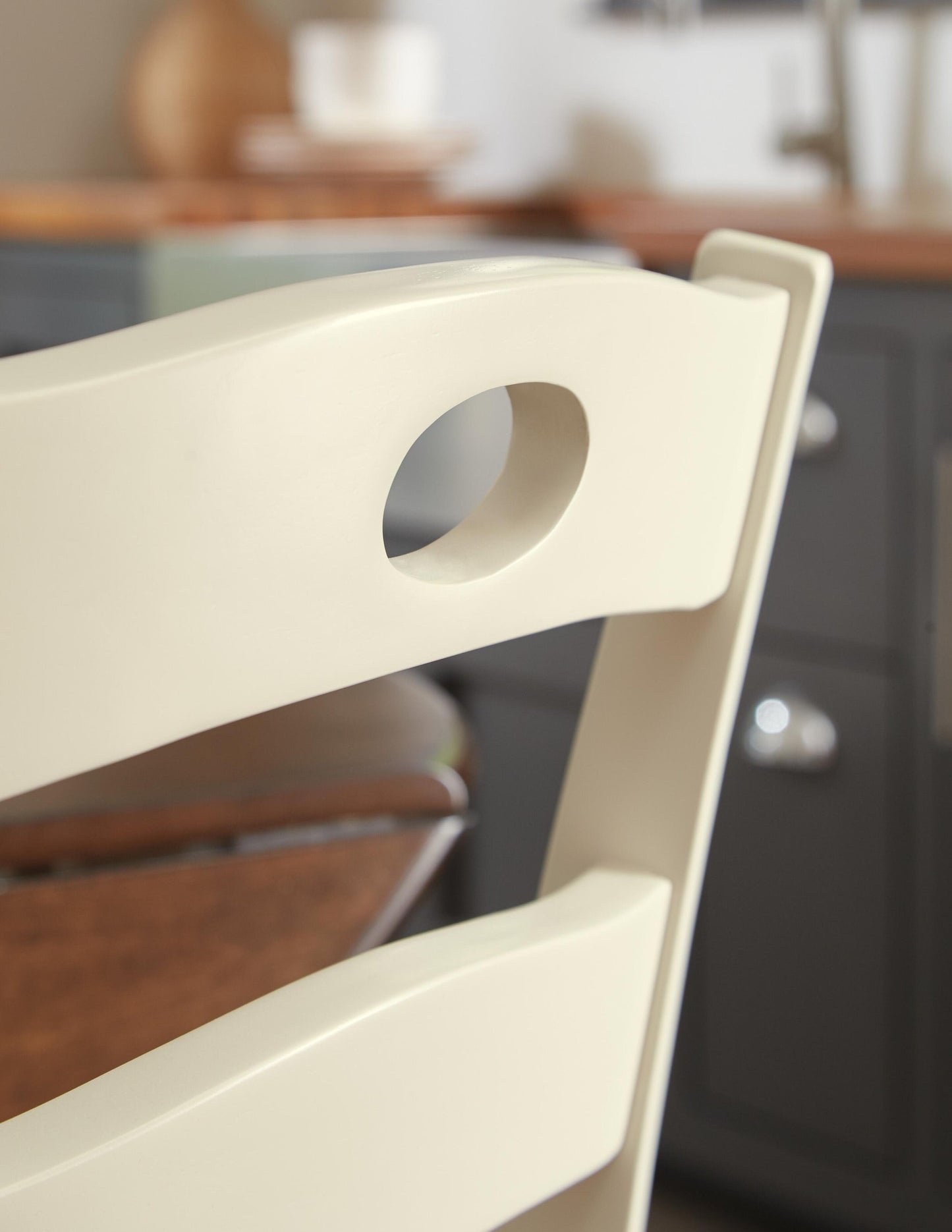 Woodanville Dining Room Side Chair (2/CN) Signature Design by Ashley®
