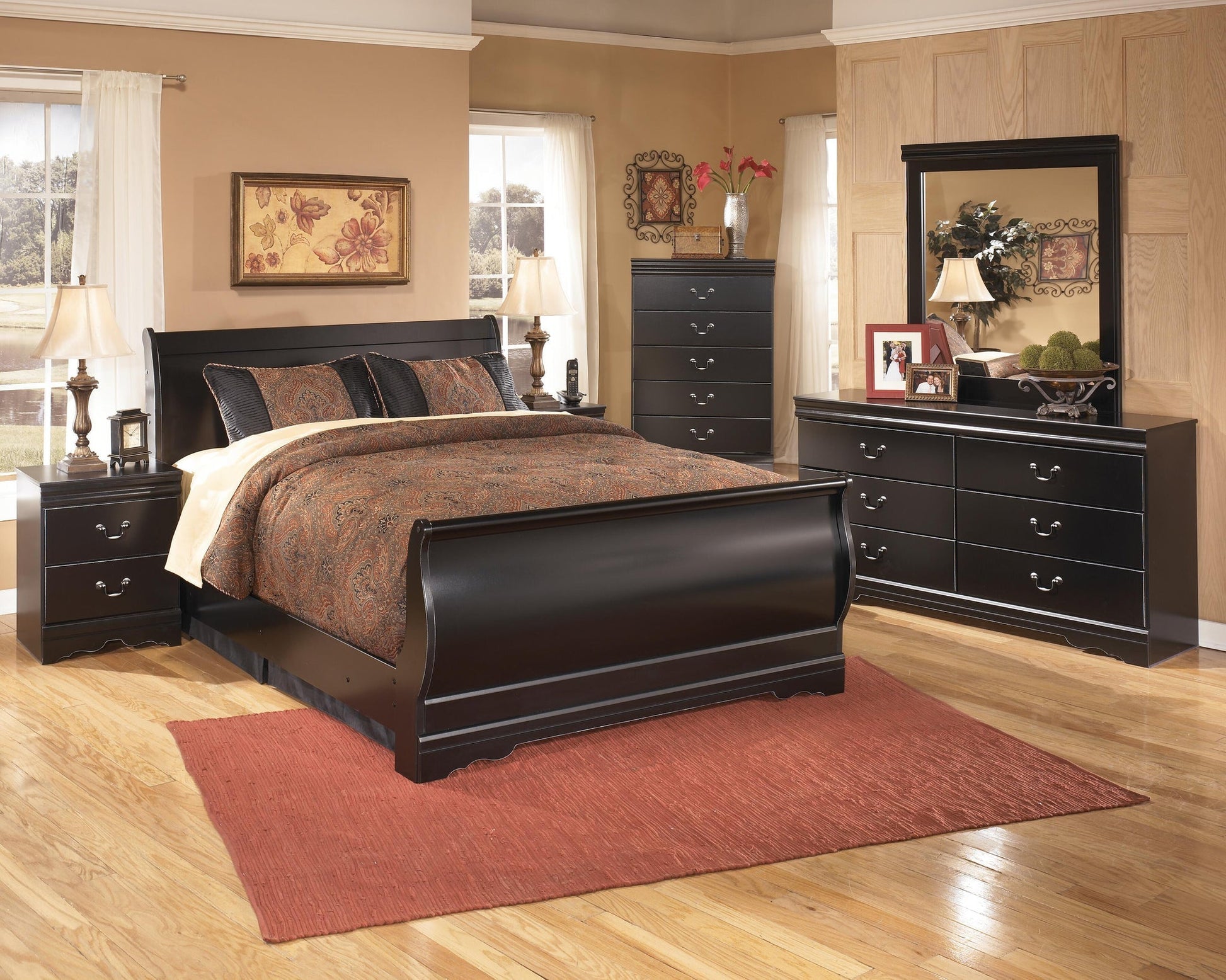 Huey Vineyard Five Drawer Chest Signature Design by Ashley®