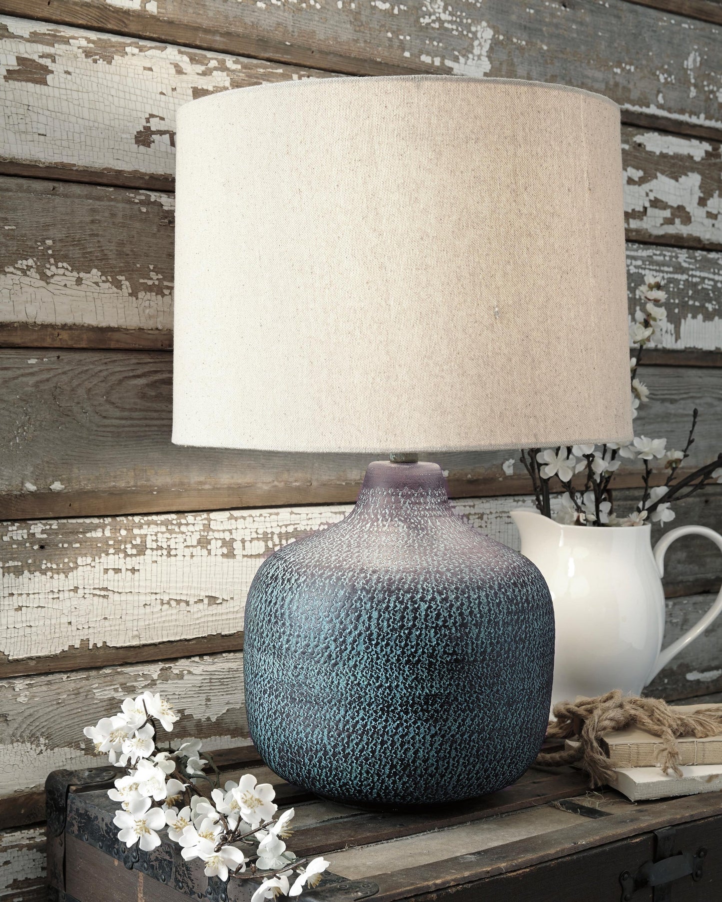Malthace Metal Table Lamp (1/CN) Signature Design by Ashley®
