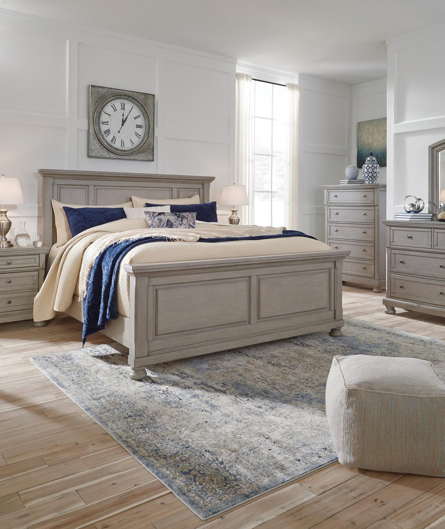 Lettner  Panel Bed Signature Design by Ashley®