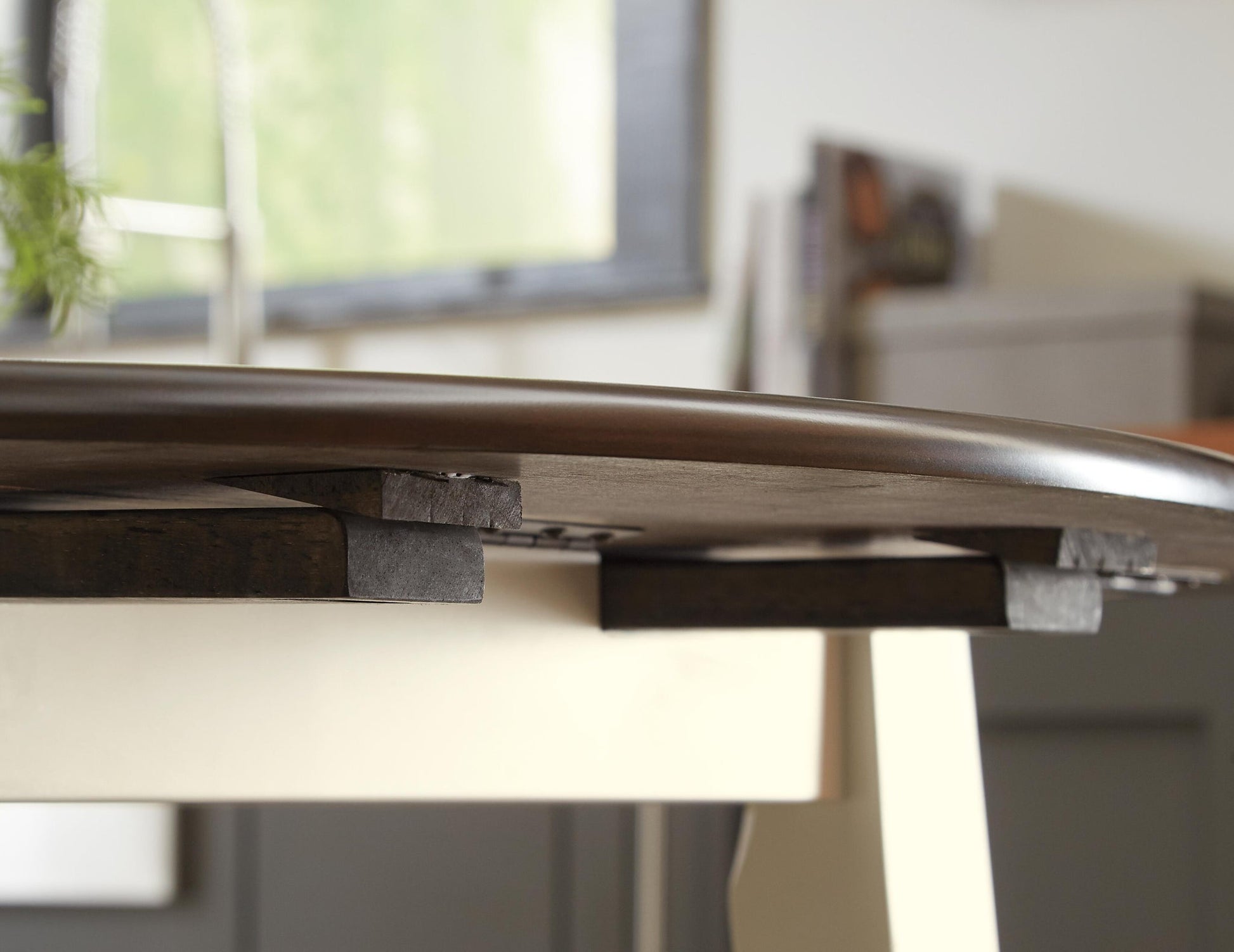Woodanville Round DRM Drop Leaf Table Signature Design by Ashley®