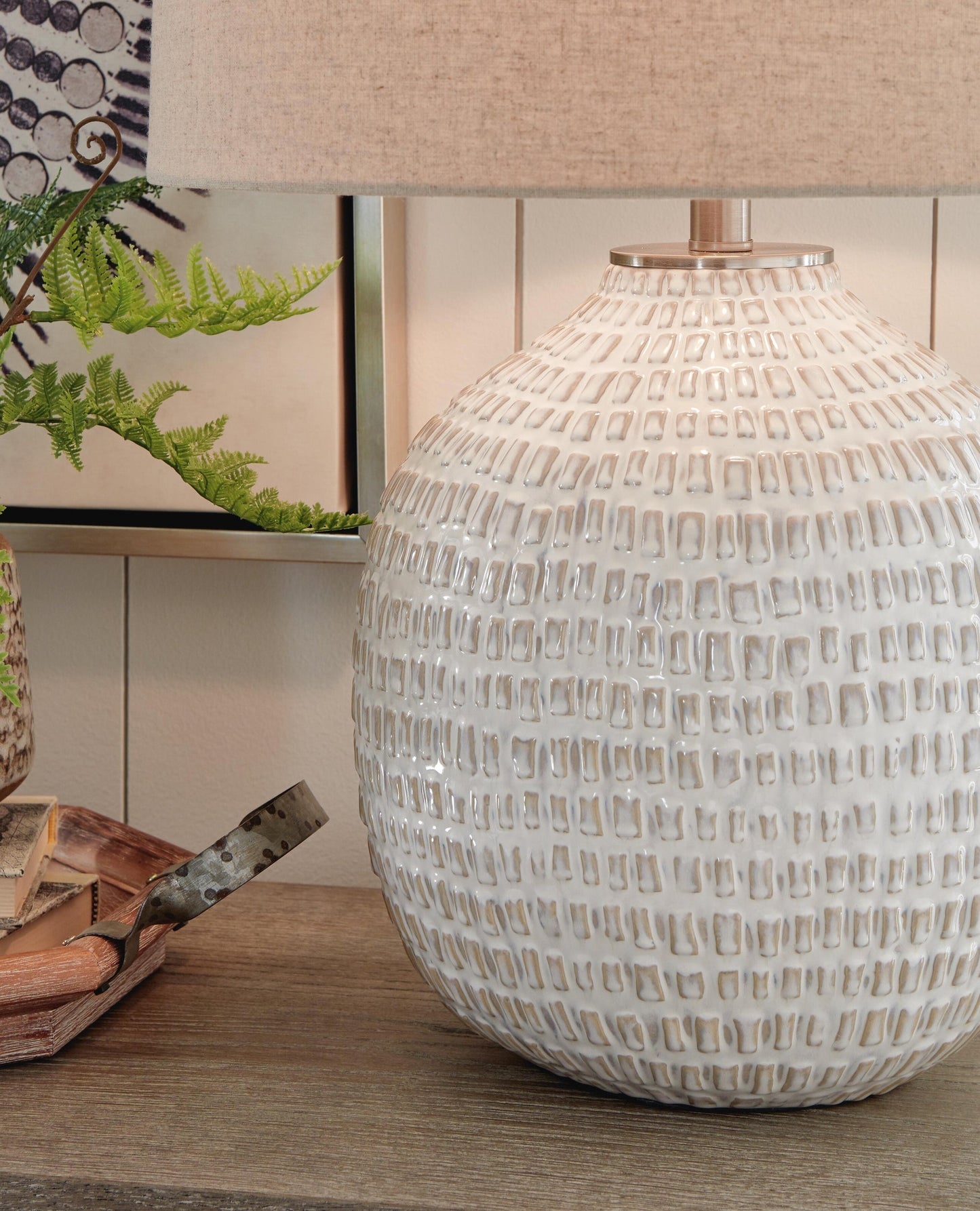 Jamon Ceramic Table Lamp (1/CN) Signature Design by Ashley®