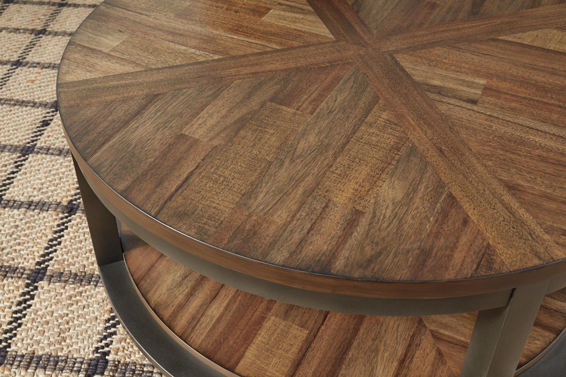 Roybeck Occasional Table Set (3/CN) Signature Design by Ashley®