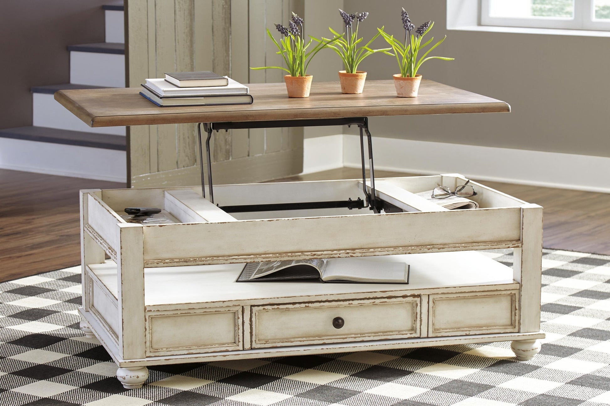 Realyn Lift Top Cocktail Table Signature Design by Ashley®