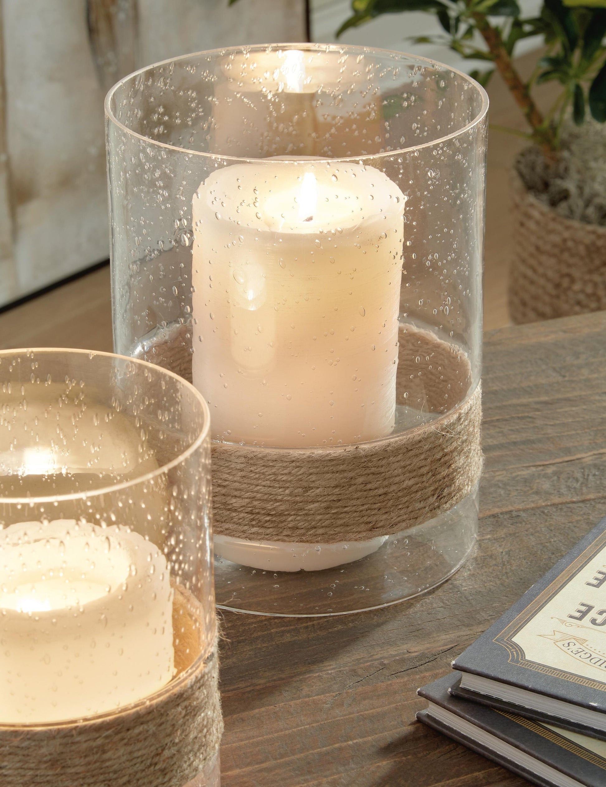 Eudocia Candle Holder Set (2/CN) Signature Design by Ashley®