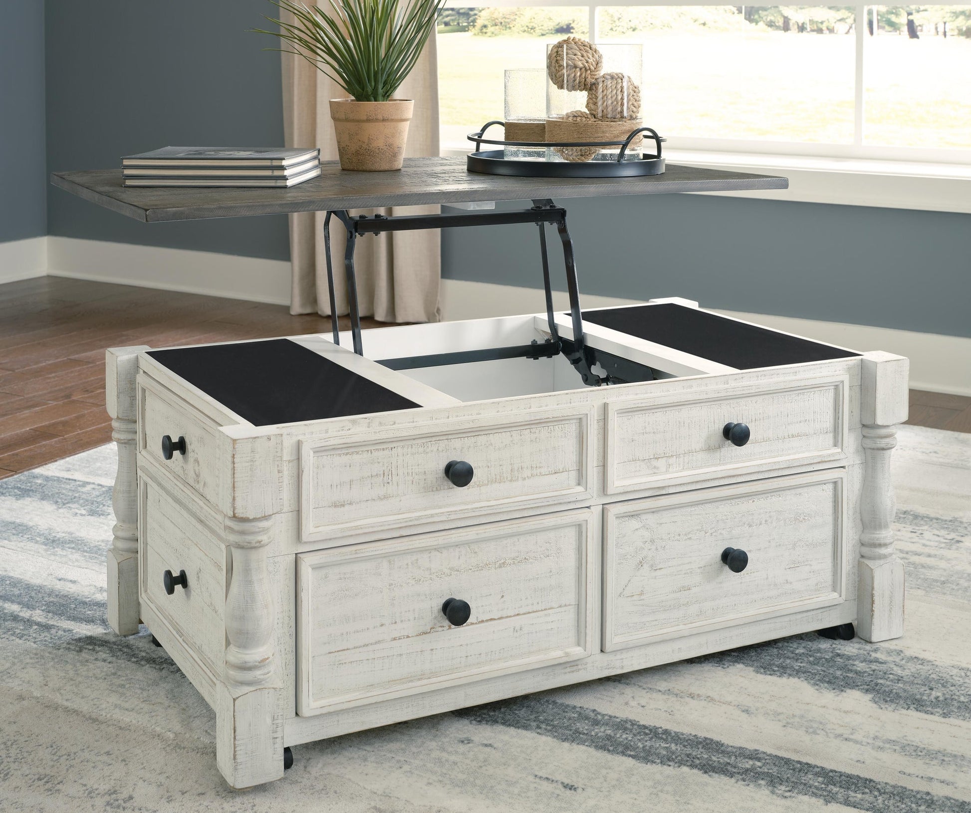 Havalance Lift Top Cocktail Table Signature Design by Ashley®