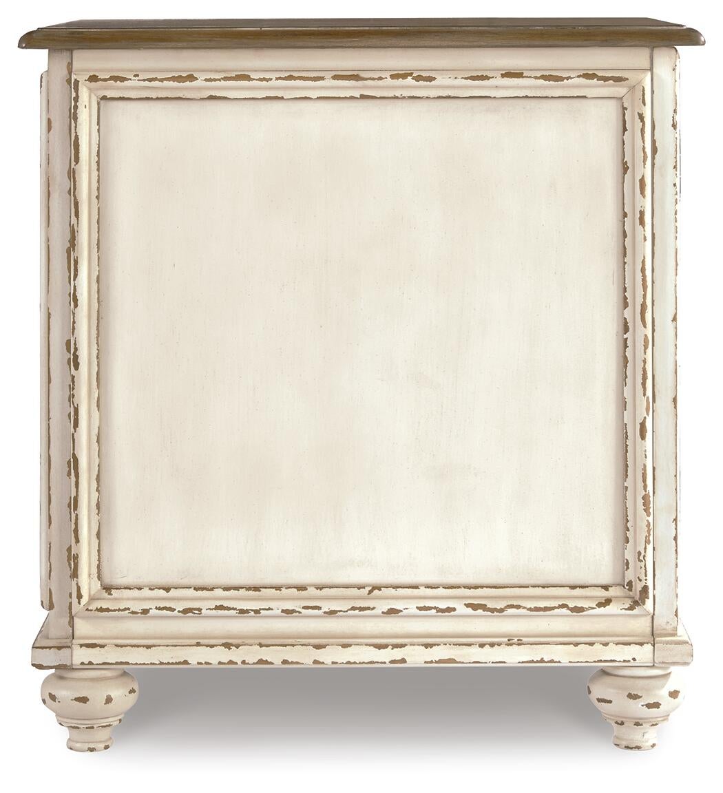 Realyn Chair Side End Table Signature Design by Ashley®