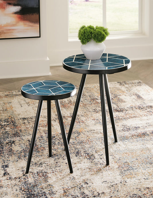 Clairbelle Accent Table (2/CN) Signature Design by Ashley®