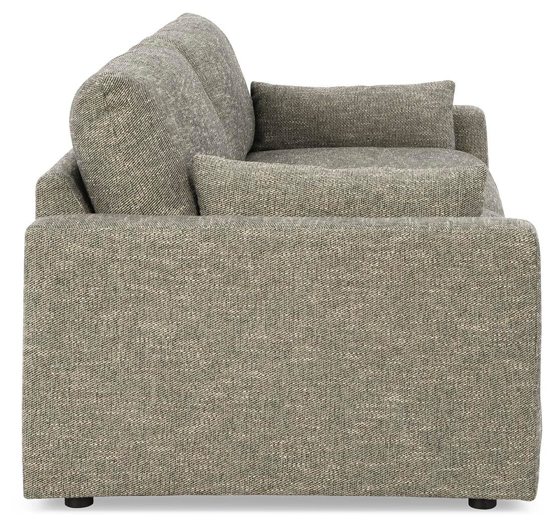 Dramatic Sofa Benchcraft®