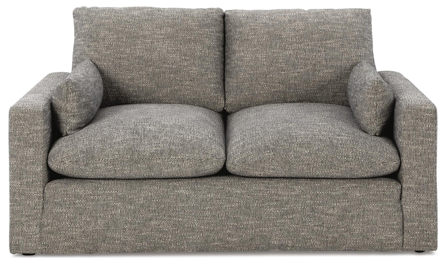 Dramatic Loveseat Benchcraft®