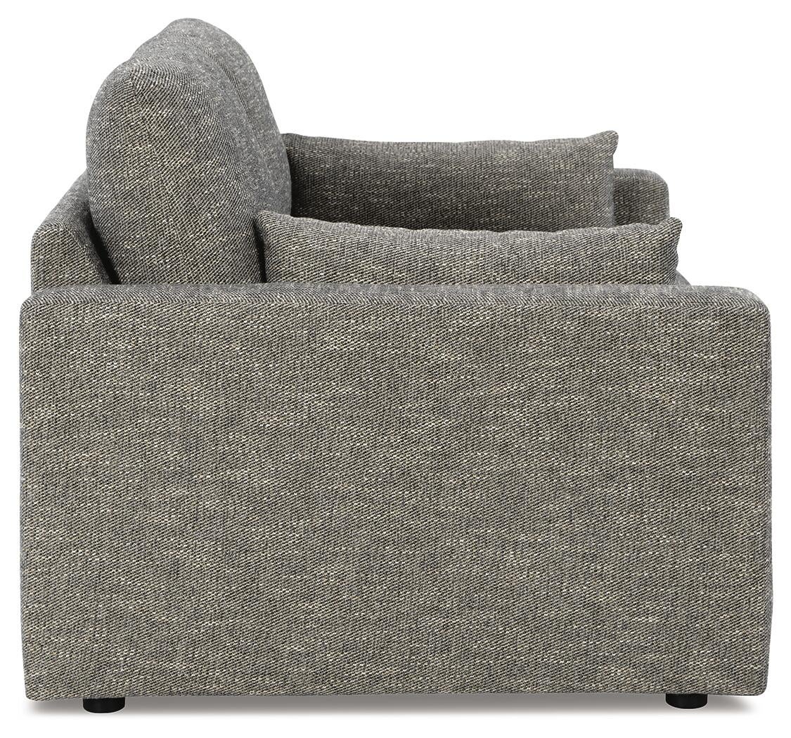 Dramatic Loveseat Benchcraft®